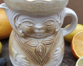 Very practical, really large citrus press