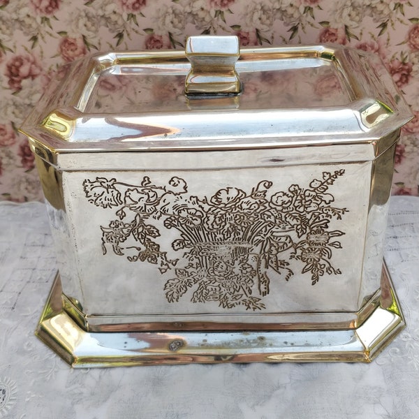 Beautiful large silver-plated lidded box