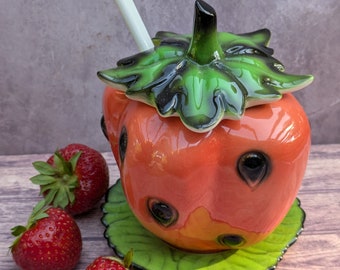 wonderful berry strawberry jam pot made of porcelain, vintage and by Goebel