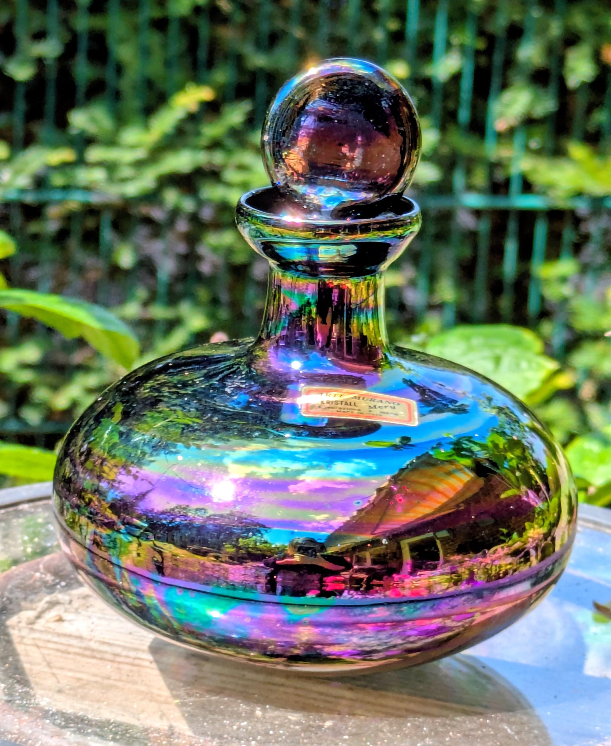 美品　ムラーノガラス　ストライプ　香水瓶 虹色に輝くガラスで作られたヴィンテージのムラーノガラス製香水瓶