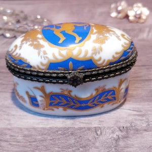 Porcelain jewelry boxes