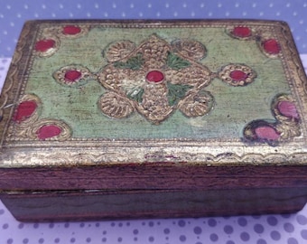 Hübsches, bemaltes Holzschächtelchen