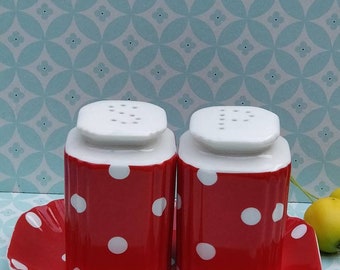 Sweet old polkadots for pepper and salt