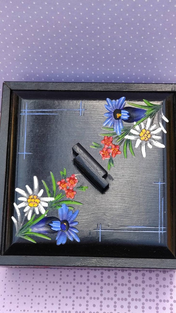 Hand-painted super beautiful jewelry box - image 4