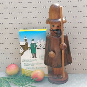 Schönes,  schlichtes Vintage -Räuchermännchen