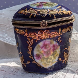 Small cobalt blue porcelain jewelry box