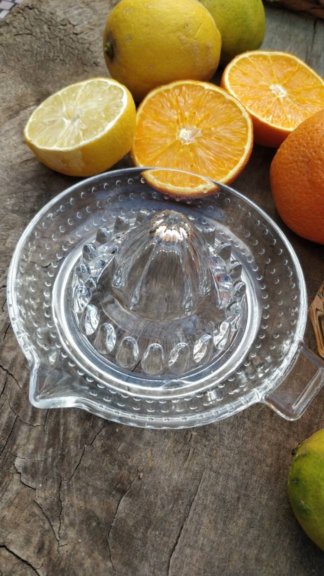 Presse-agrumes Vintage En Verre Moulé - Diamètre 14 Cm Avec Bec Verseur - Occasion Fonctionnel