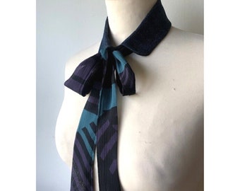 Col amovible jean brut recyclé cravate en mousseline imprimé Elyza