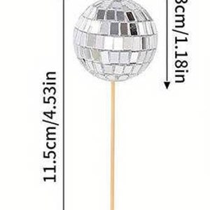Pu&ograve; includere: Topper per torta a forma di palla da discoteca argentata con un bastoncino di legno. La palla ha un diametro di 3 cm e il bastoncino &egrave; lungo 11,5 cm.
