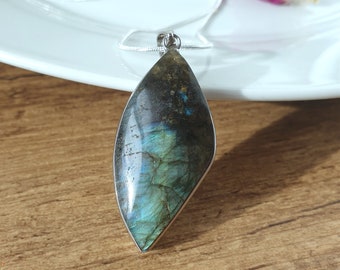 Labradorite Necklace | Natural Stone Necklace | Pendant | Bohemian Necklace | Natural Stone