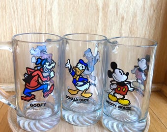 RARE Vintage Walt Disney Collectible Glass Mug Set of 3 Mickey Mouse/Goofy/Donald Duck