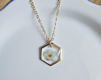 Real flower necklace