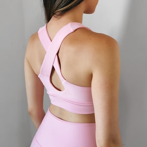 Baby Light Pink Sports Bra Yoga Gym Dance Aerial Pole Running Active Gym wear Pilates Sports w Removable Cups