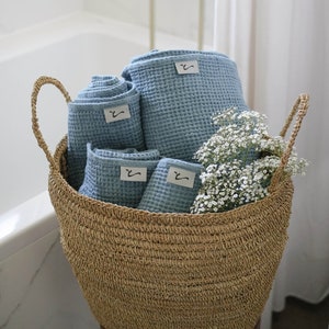 Linen Waffle Bath towels / Soft Body Towels in various sizes and colors / Highly absorbent and hypoallergenic Bath towels / Gifts
