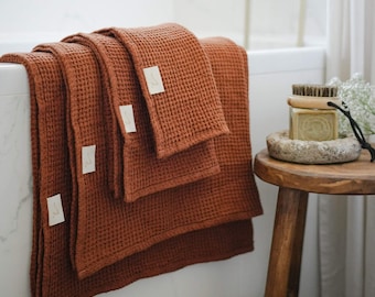 Waffle Linen Bath towels / Stonewashed Bath Towels in various sizes and colors / Highly absorbent and hypoallergenic European flax towels