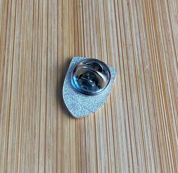 Beautiful Vintage Porsche Metal Silver Lapel Pin … - image 4