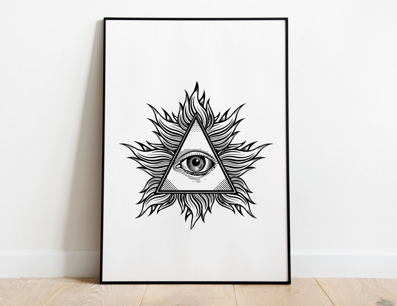 Puede incluir: Impresi&oacute;n en blanco y negro de arte de l&iacute;nea de un ojo dentro de un tri&aacute;ngulo con un dise&ntilde;o de sol alrededor.