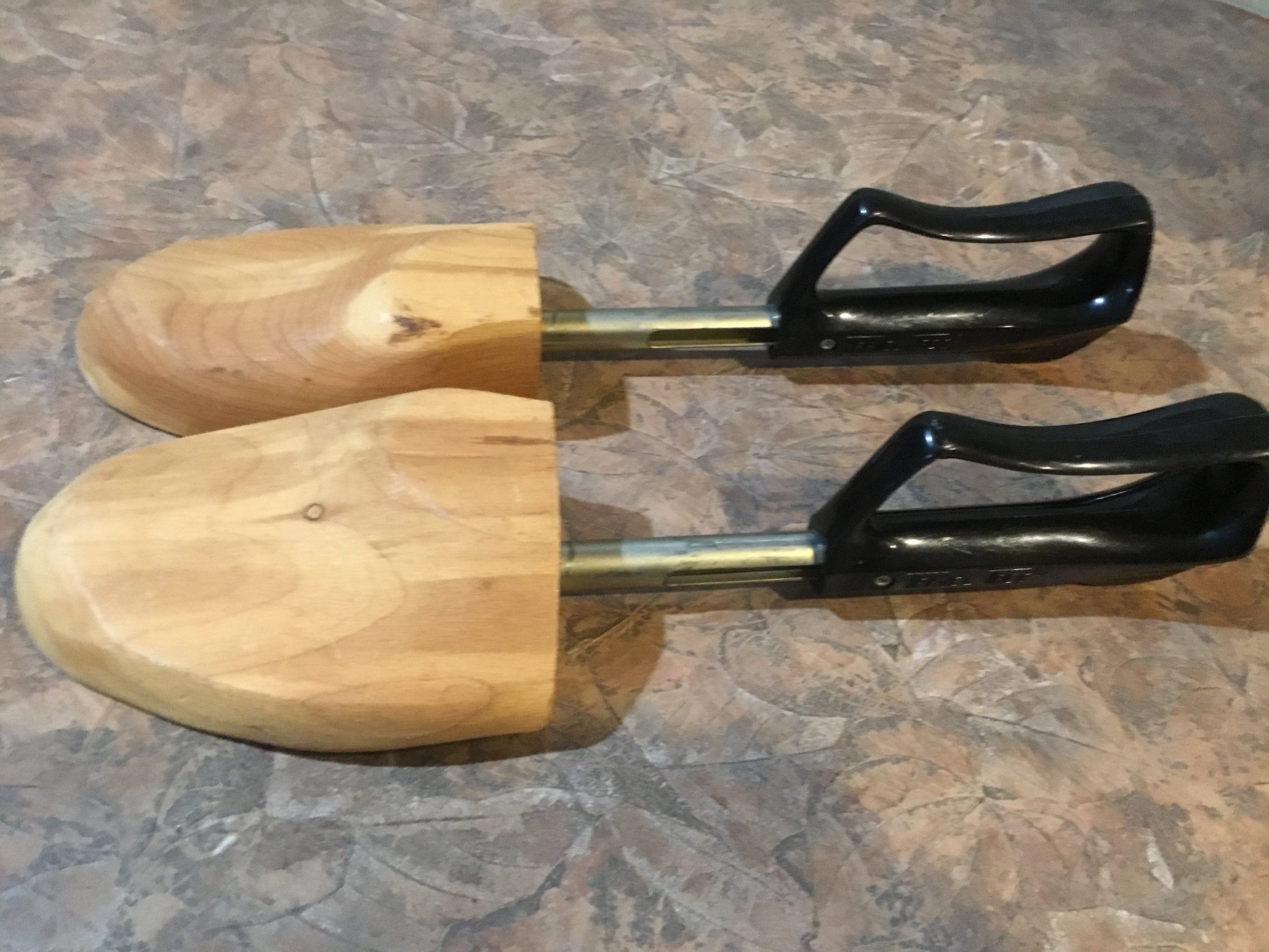 florsheim men's woodard shoe tree