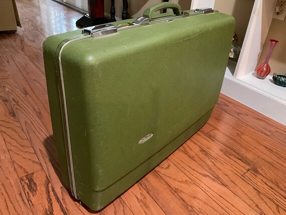 Sears Forecast Suitcase Avocado Green Hard Case L… - image 10