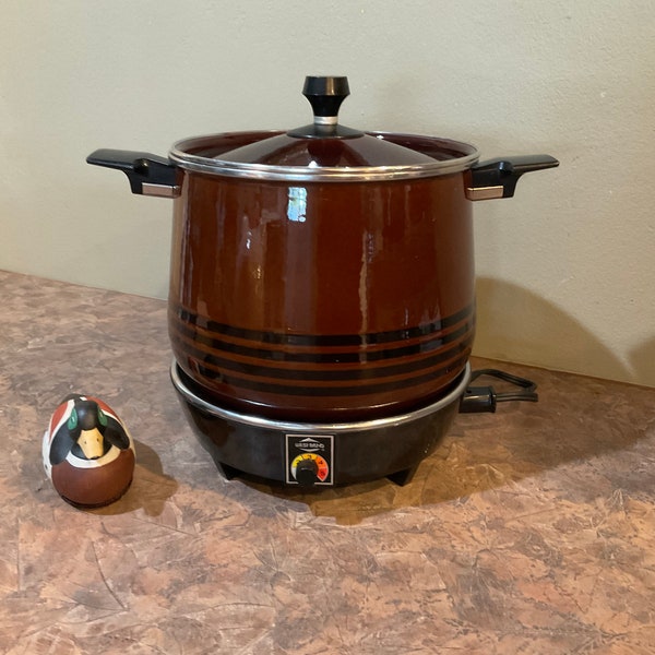 West Bend Lazy Day Slo-Cooker 6-Qt Electric Crock Pot Brown 5225 -TESTED, 70s Vintage