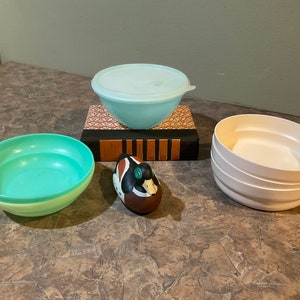 TUPPERWARE 3 Wonderlier CLEAR Nesting Mixing Bowls 6, 8.75, 12-c Purpl –  Plastic Glass and Wax ~ PGW