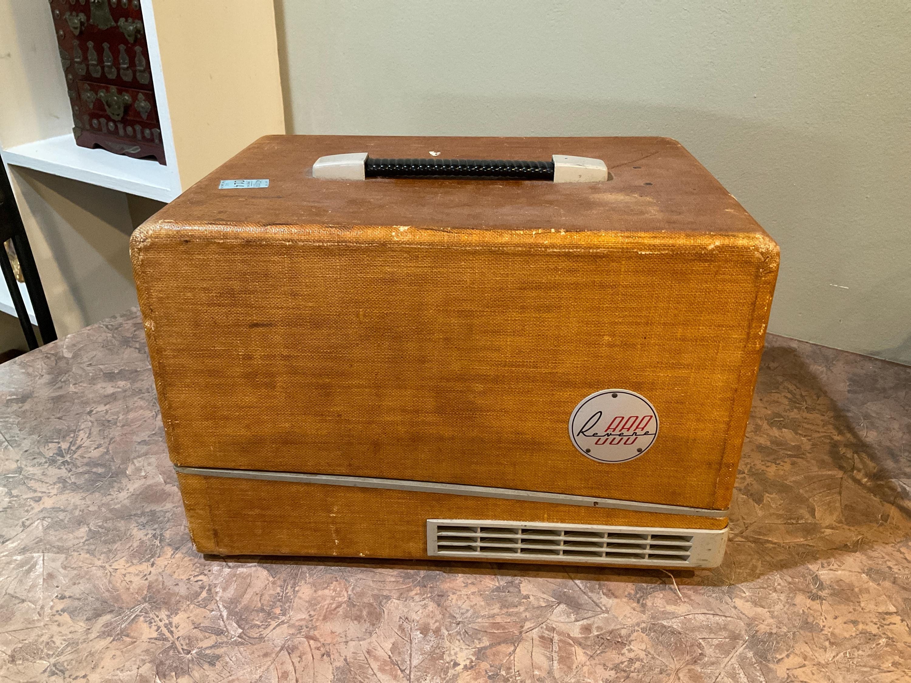 Vieux Projecteur De Diapositives ALDIS En Métal Vert Avec Sa Malle De Transport Vintage