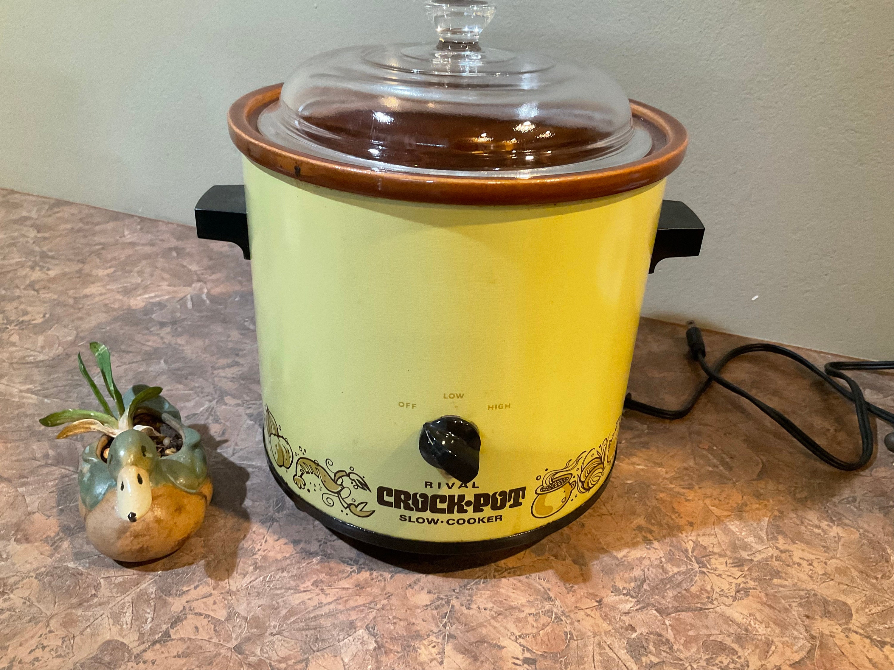 Rival Crock Pot Mo. 3100/2 3-1/2 Qt Vintage Slow Cooker A Garden of Good  Things