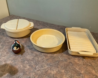 Regal Ware, Inc.  2 QT Casserole with Lid, Cake and Back Dish, Roast Pan and Bacon Rack, Dorm Camper Cooking, Microwave and Oven