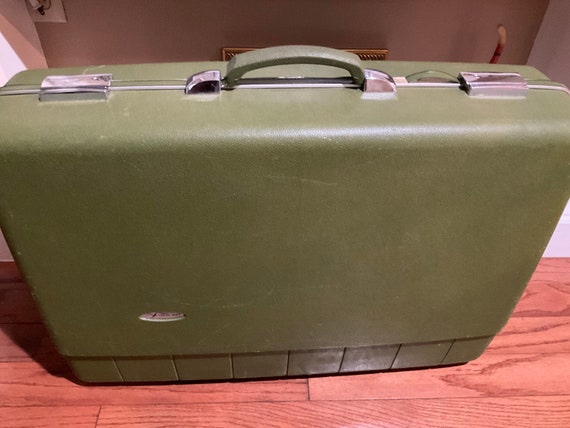 Sears Forecast Suitcase Avocado Green Hard Case L… - image 3
