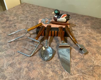 TORTOISE SHELL Butterscotch Bakelite Handle Kitchen Utensils, Angel Food Cake Cutter Comb, Knife Sharpener, Fork, 50s Retro Decor, Set of 6