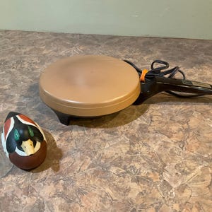 Oster Creperie Crepe Maker Electric Non-Stick Surface, Model 742-03A, Vintage