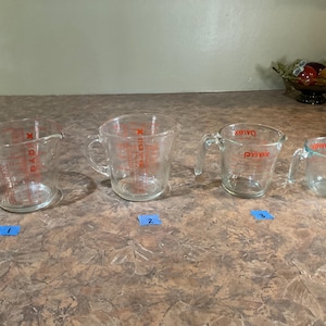 Vintage pyrex measuring cup - Etsy 日本