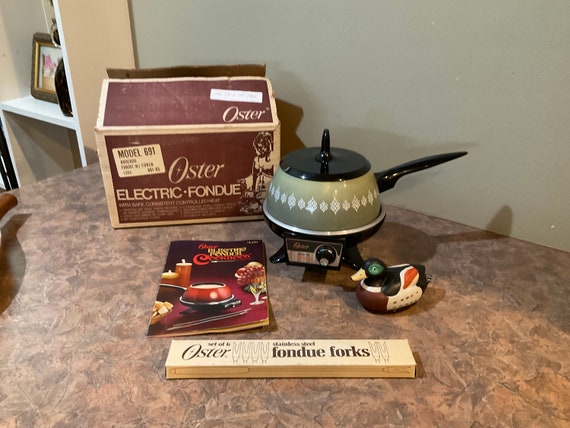 Oster Avocado Green Electric Fondue Pot With Lid and Heat Base, Includes  Original Fondue Forks, Box and Manual, Appears Not Use 