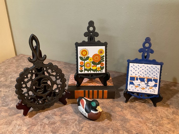 Trivet Tile Hot Plate 60's Bright Flowers, Cast Iron Coasters Hotplate Wall Decor Gothic Victorian Boho, Blue Bow Goose Geese Trivet