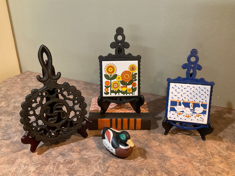 Trivet Tile Hot Plate 60's Bright Flowers, Cast Iron Coasters Hotplate Wall Decor Gothic Victorian Boho, Blue Bow Goose Geese Trivet image 1