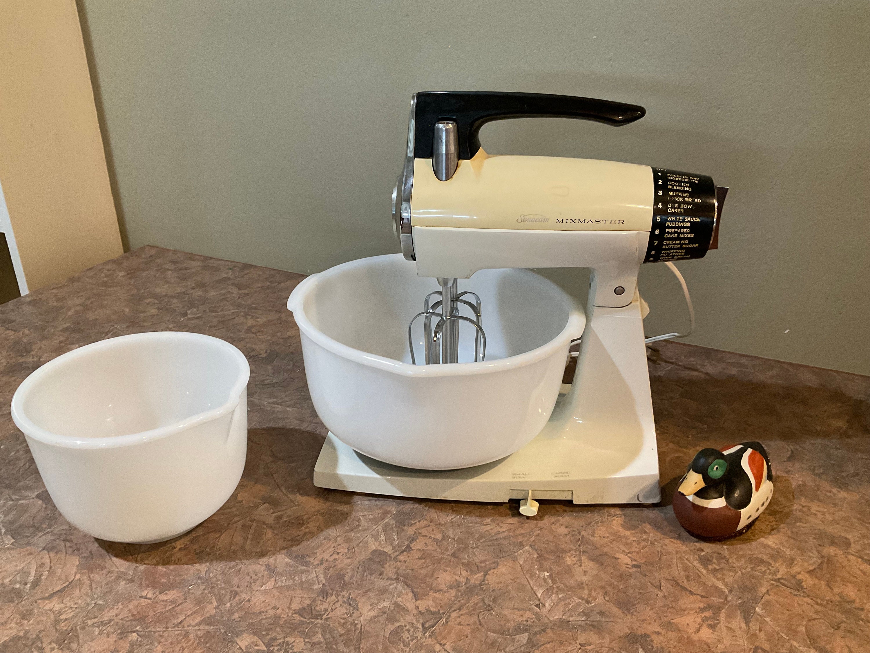 Buy Vintage Sunbeam Mixmaster Power Plus 12 Speed Mixer With Small & Large  Clear Glass Mixing Bowls Online in India 