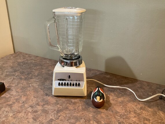 Osterizer Imperial VIII Glass Chrome Blender Tan Yellow Blender, Small  Appliance, Vintage 1970s RETRO 