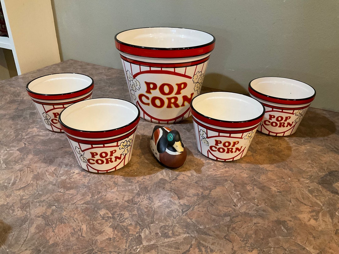 Popcorn for Movie Night 1 Large Ceramic Bowl and 4 Small Ceramic Bowls by Tabletops 365 Ceramic