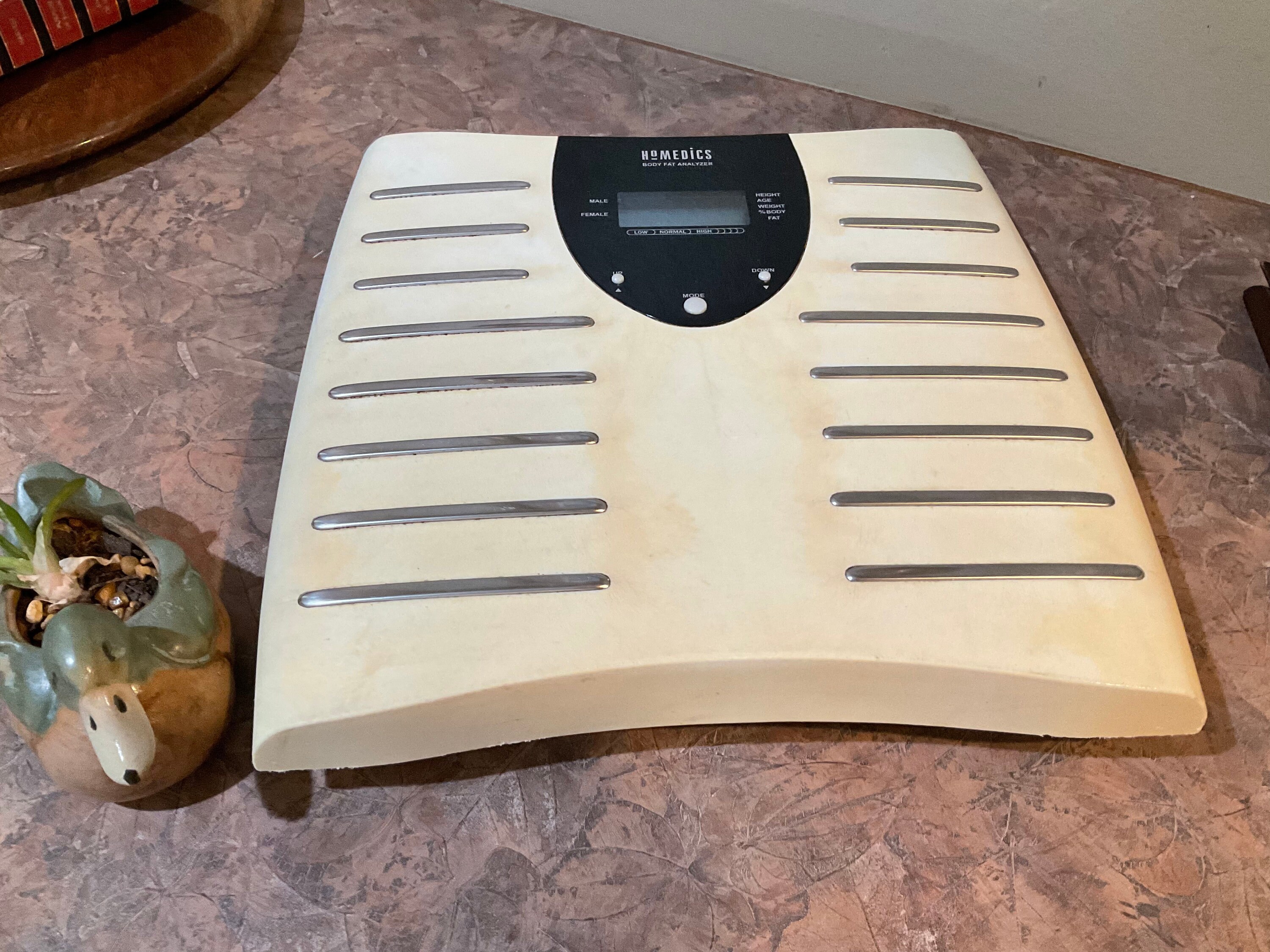 HOMEDICS Bathroom Scale Body Fat Water ANALYZER Model SC 505