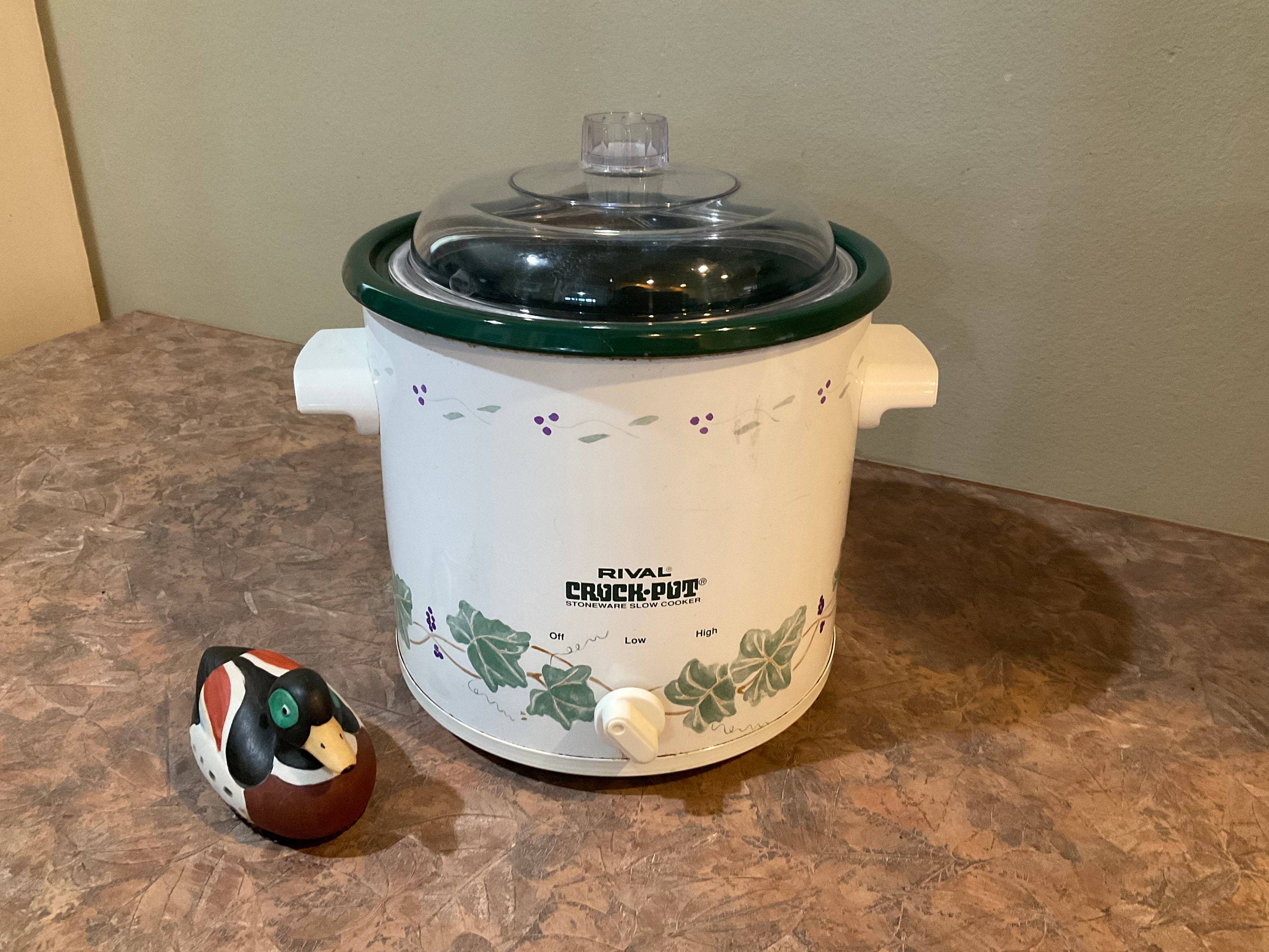 Rival Crock Pot Mo. 3100/2 3-1/2 Qt Vintage Slow Cooker A Garden of Good  Things