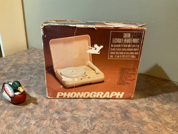 ERTL Vanity Fair Phonograph Model No.152 in Original Box