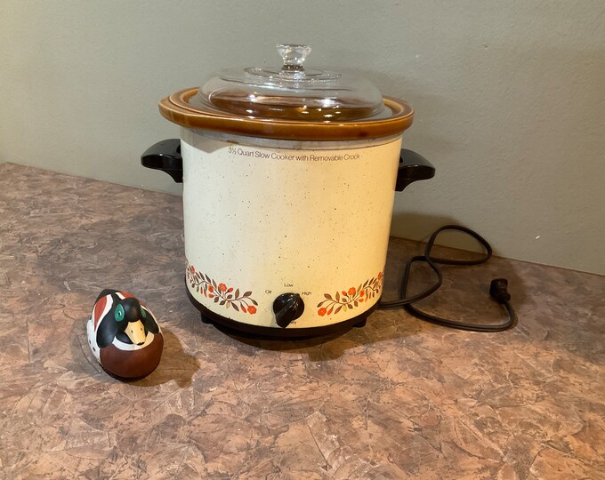 Jcpenney Crock Pot, Orange and Yellow Flowers, Speckled Ivory, Vintage