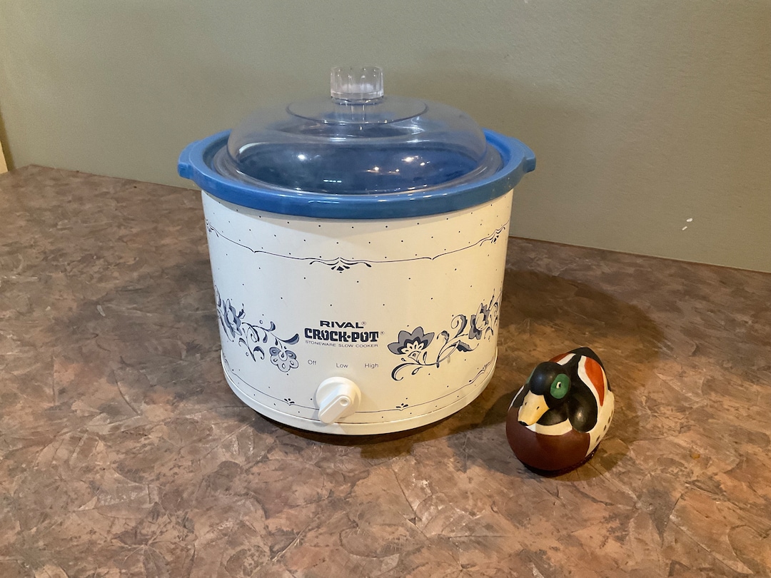 Rival Crock Pot Stoneware Slow Cooker 2.5 Quart Blue Floral Vintage