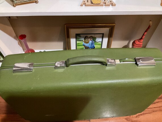 Sears Forecast Suitcase Avocado Green Hard Case L… - image 4