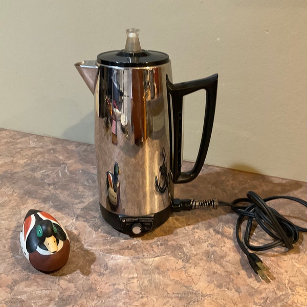 Black & Decker Stainless Steel Automatic Percolator, Cat. no. B1P15, Coffee Pot, Vintage Stainless Steel Chrome, 10 Cup Electric Automatic