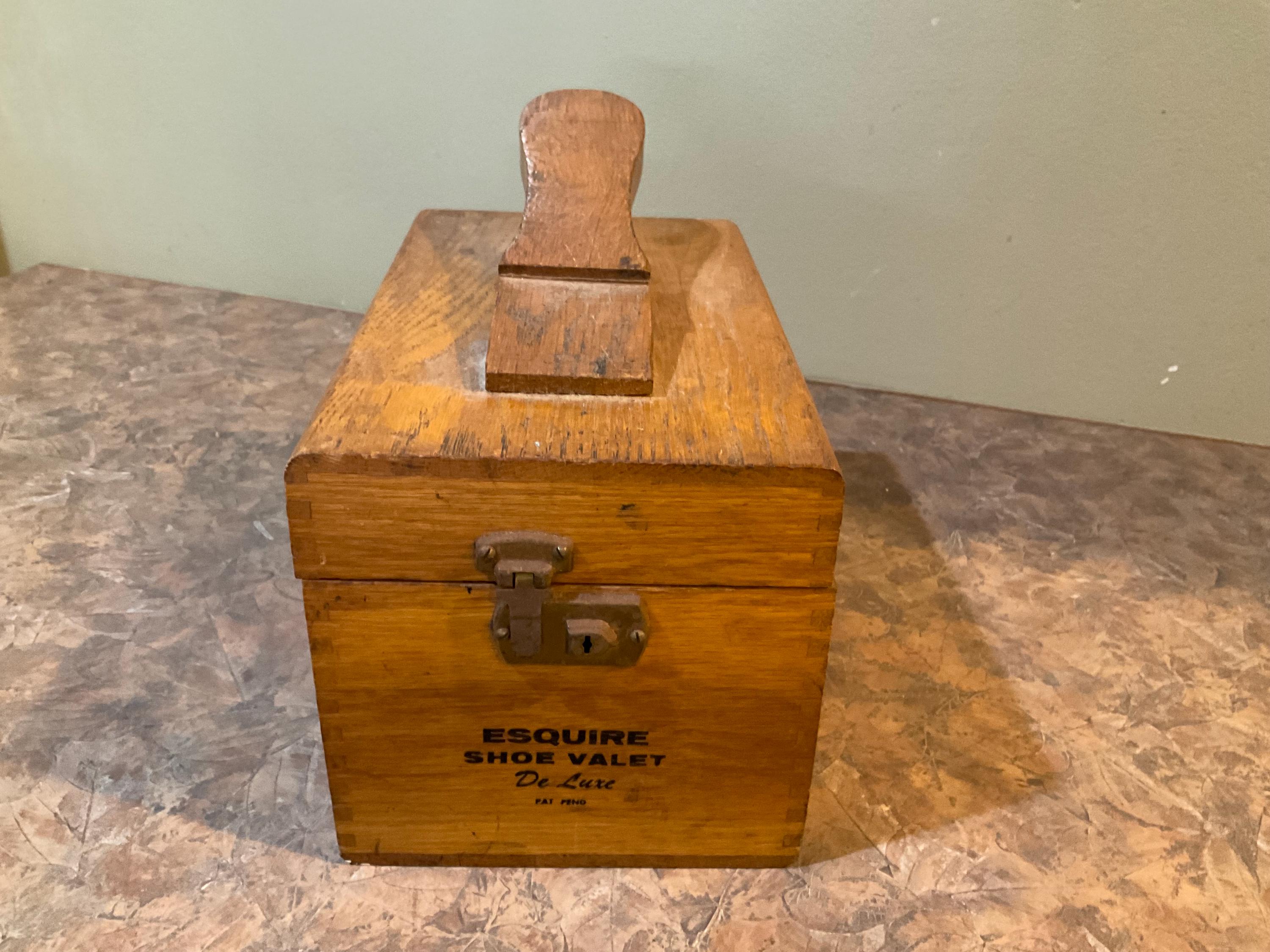 Vintage Army Green Metal Lock Box & Key De Luxe Paperwork