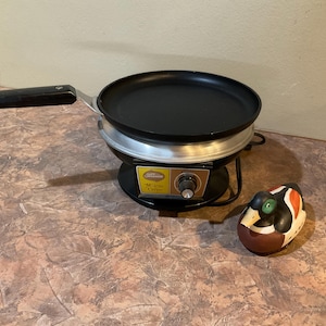 Sunbeam M&#39;sieur Crepe Electric Crepemaker with Original Pan, Model 30-1A, Vintage