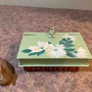 Silent Butler Toleware Hand Painted Green and White Flowers Decorative Metal Crumb Catcher, 1940&#39;s