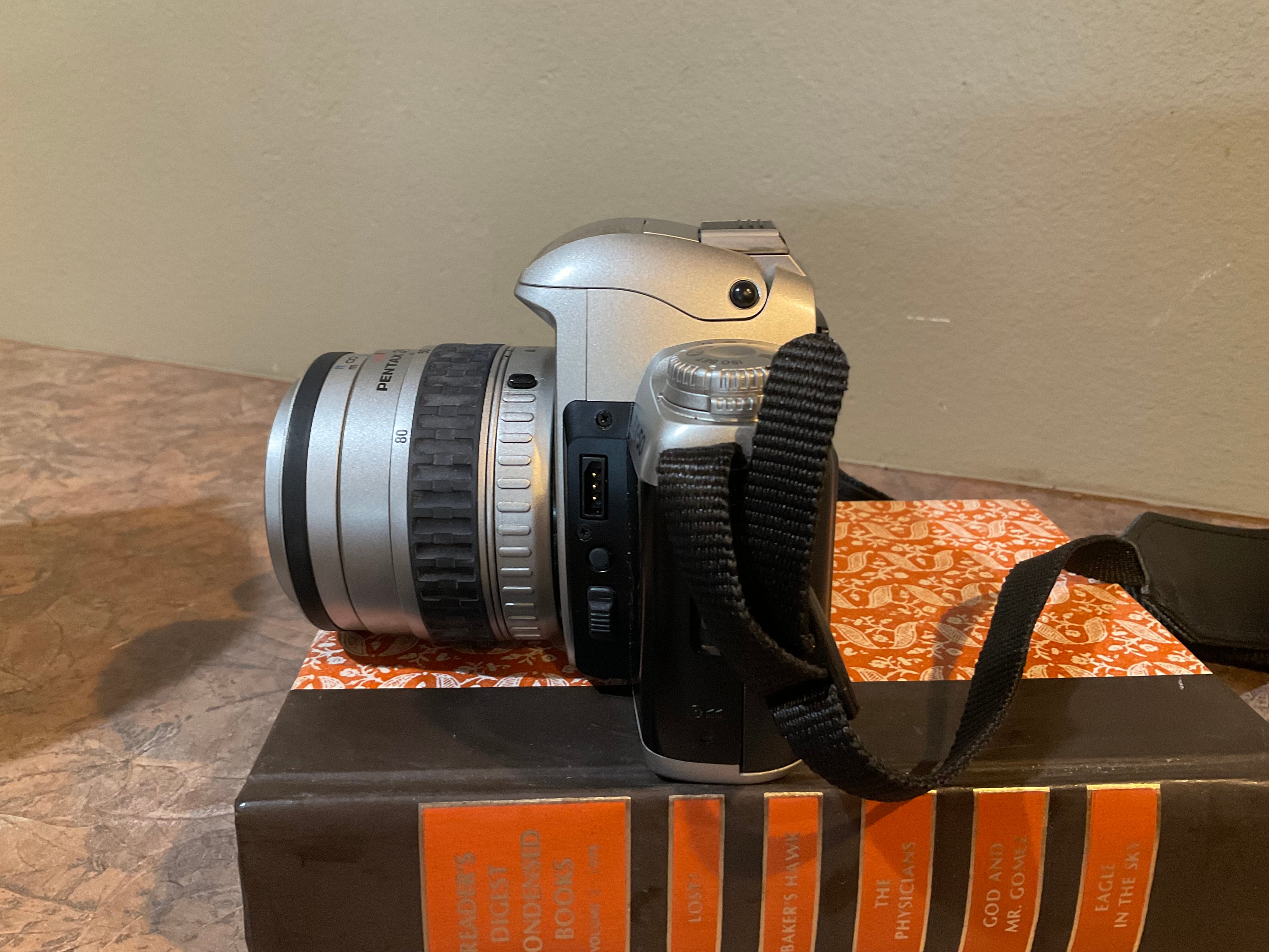 PENTAX ZX-50 35mm SLR Film Camera + 35-80mm Zoom Lens, Lens Cover