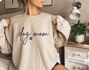 Personalized Dog Mom Sweatshirt, Dog Mama, Dog Lover Gift, Dog Mom Gift, Dog Mom Shirt, Gift for Dog Owner